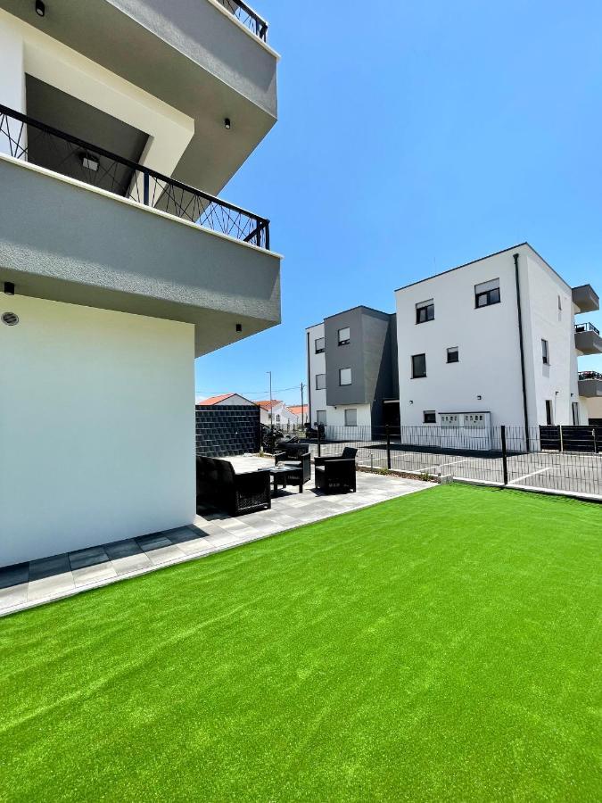 Apartments Maya & Tina Трогир Екстериор снимка